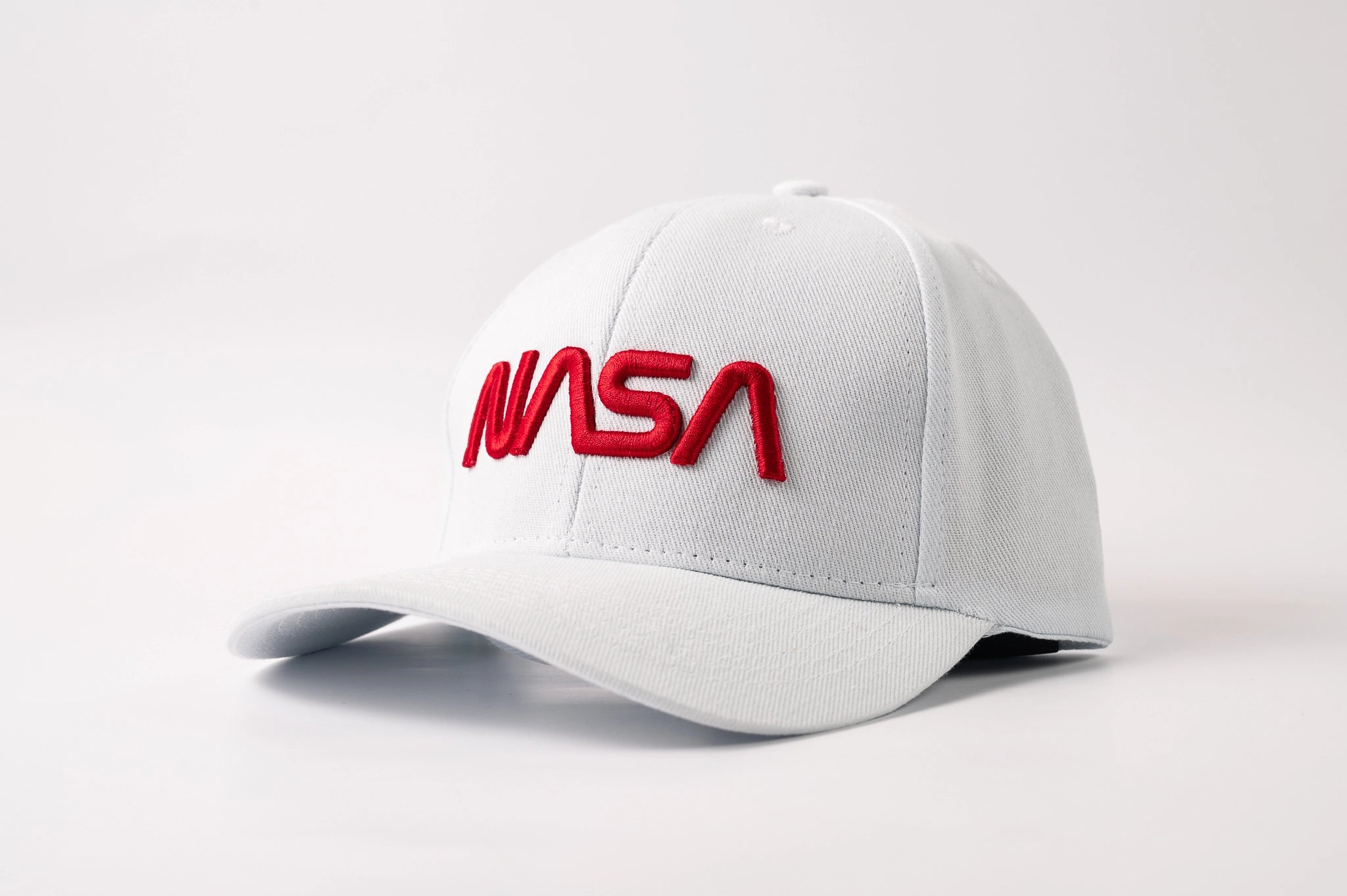 Boné Branco - Aba Curva - NASA Worm