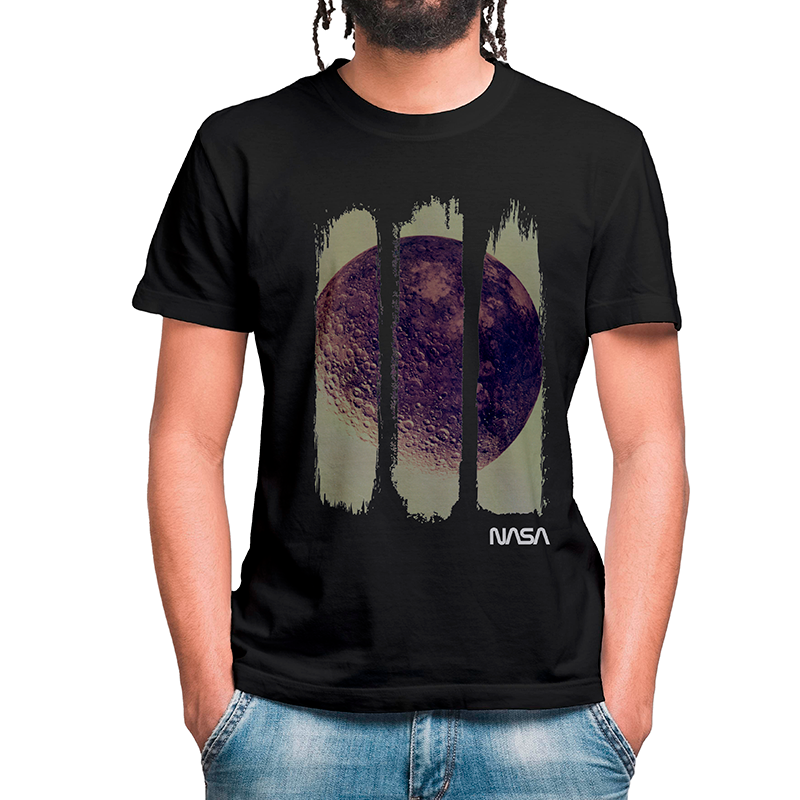 Camiseta Unissex Preta – 100% Algodão – Foto da Lua Capturada Durante Missão Apollo 16